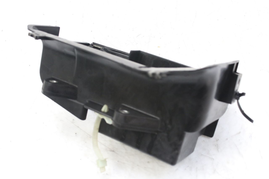 photo de SUPORTE DE BATERIA HONDA FES S-WING SWING ABS 125 (2007 - 2015) - Pontos de fixação
