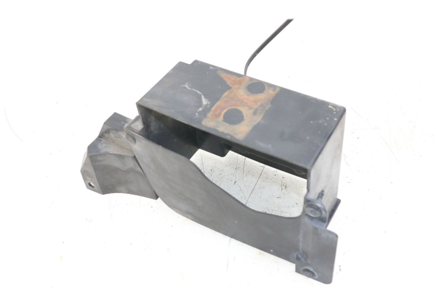 photo de CAIXA DE BATERIA YAMAHA FJR ABS 1300 (2006 - 2012) - Zoom do estado de desgaste