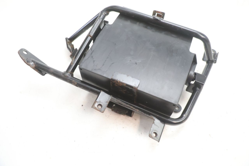 photo de CAIXA DE BATERIA YAMAHA FJR 1300 (2001 - 2005) - Pontos de fixação
