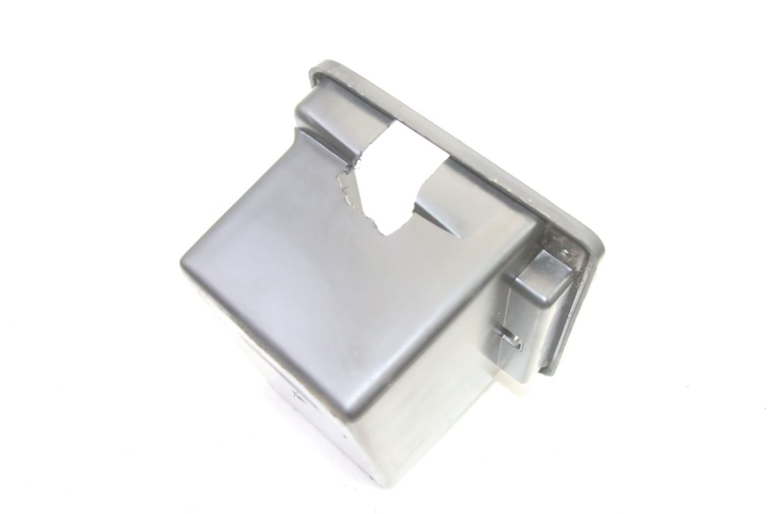 photo de SUPORTE DE BATERIA VENESI FLY RETRO 4T 50 (2020 - 2025) - Outro ângulo de visão