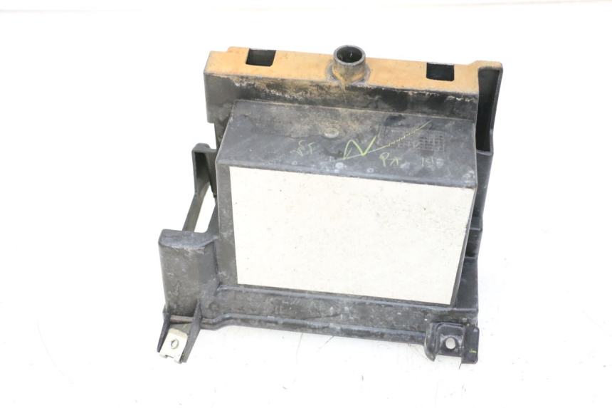photo de SUPORTE DE BATERIA HONDA FORZA ABS 300 (2013 - 2017) - Zoom do estado de desgaste