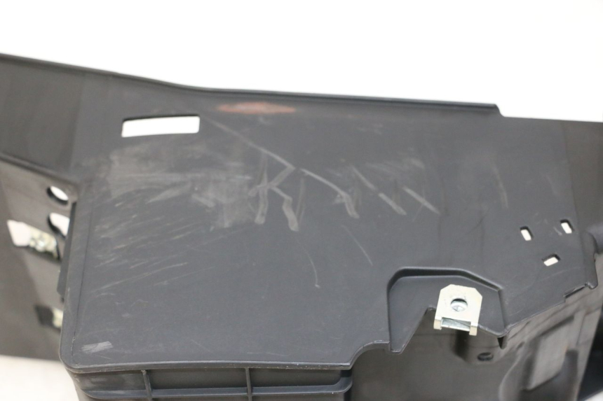 photo de SUPORTE DE BATERIA BMW G310 R 310 (2016 - 2020) - Detalhe da peça