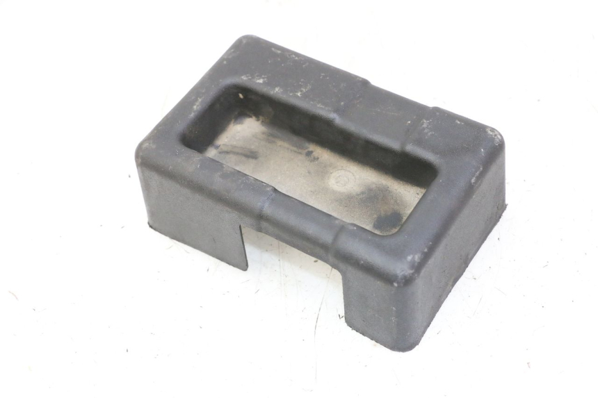 photo de SUPORTE DE BATERIA GILERA NEXUS 300 (2008 - 2013) - Zoom do estado de desgaste