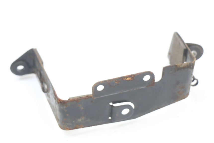 photo de CAIXA DE BATERIA SUZUKI GN 125 (1997 - 2000) - Zoom do estado de desgaste