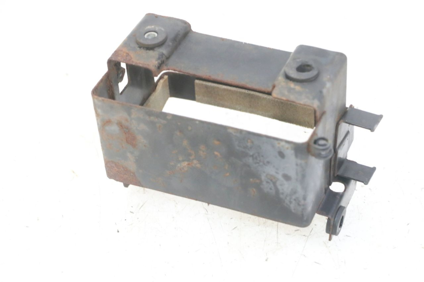 photo de SUPORTE DE BATERIA SUZUKI GS GSE 500 (2001 - 2003) - Zoom do estado de desgaste