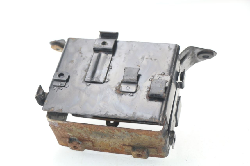 photo de CAIXA DE BATERIA SUZUKI GSXF GSX F 600 (1988 - 1997) - Zoom do estado de desgaste