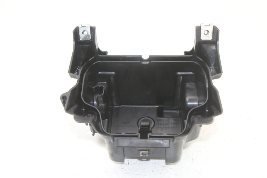 photo de SUPORTE DE BATERIA HONDA PCX (JF57/JF64) 125 (2014 - 2018) - Detalhe da peça