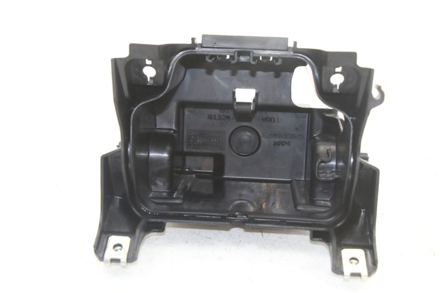 photo de SUPORTE DE BATERIA HONDA PCX (JF57/JF64) 125 (2014 - 2018) - Outro ângulo de visão