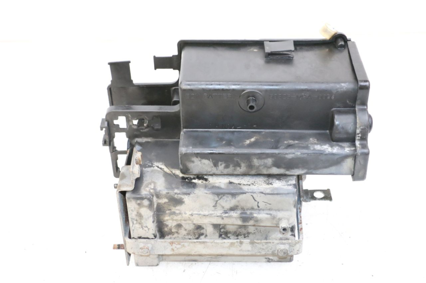 photo de SUPORTE DE BATERIA HONDA VT C2 SHADOW 750 (1997 - 2001) - Outro ângulo de visão