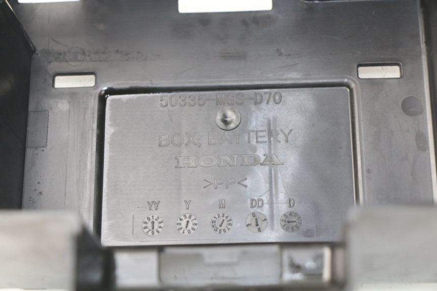 photo de SUPORTE DE BATERIA HONDA INTEGRA NC D 750 (2016 - 2018) - Vista geral