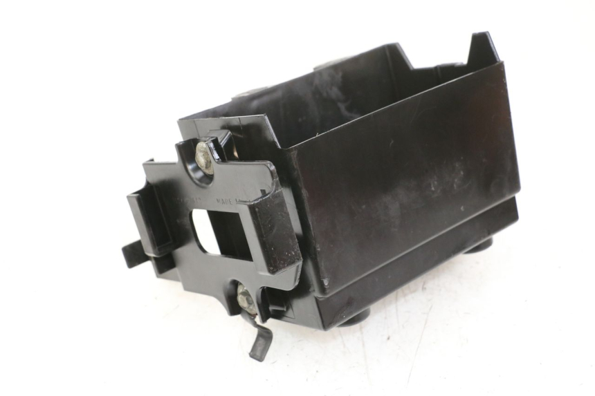 photo de SUPORTE DE BATERIA KAWASAKI GTR 1000 (1994 - 2004) - Outro ângulo de visão