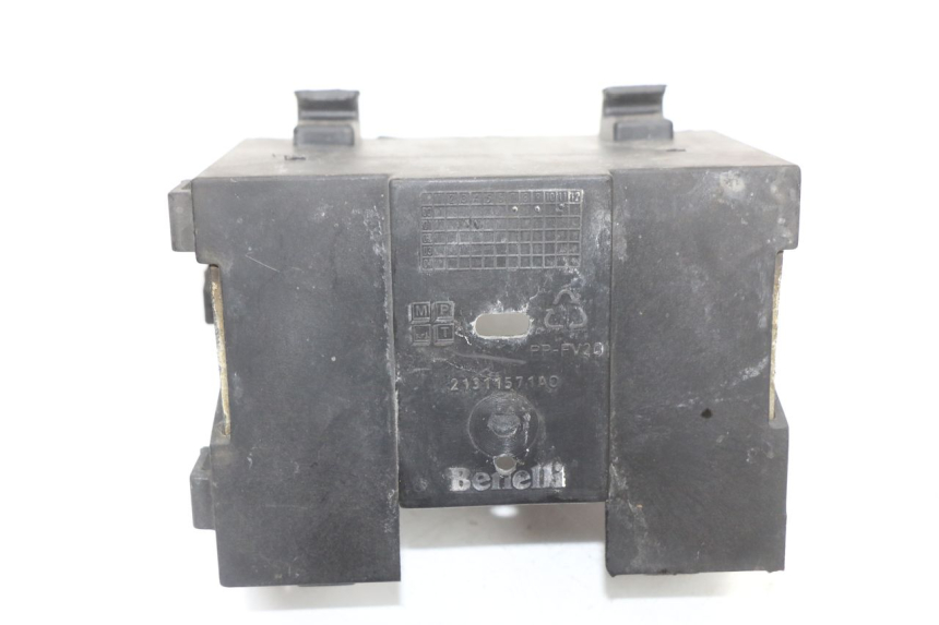 photo de CAIXA DE BATERIA RENAULT KOURANOS 125 (2001 - 2004) - Zoom do estado de desgaste