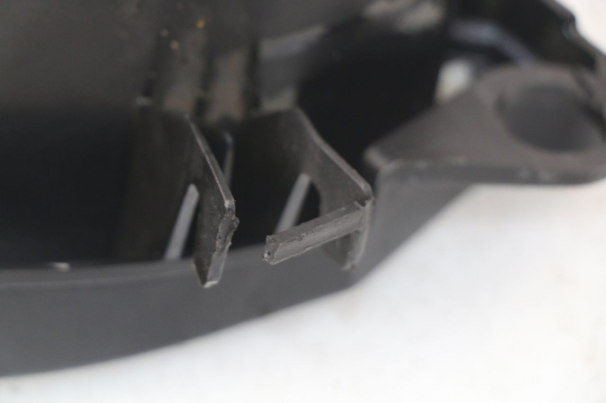 photo de SUPORTE DE BATERIA PIAGGIO LIBERTY IGET 4T 50 (2015 - 2020) - Zoom do estado de desgaste