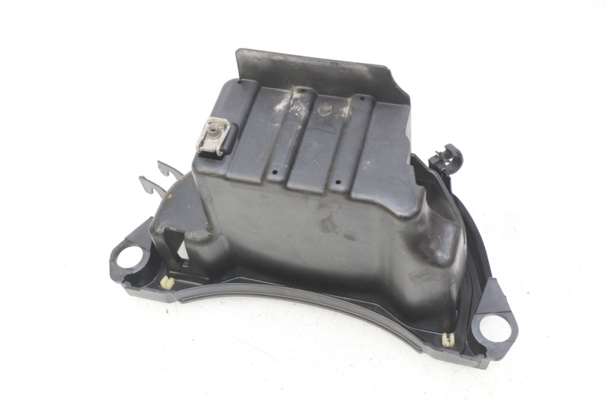 photo de SUPORTE DE BATERIA PIAGGIO LIBERTY IGET 4T 50 (2015 - 2020) - Detalhe da peça
