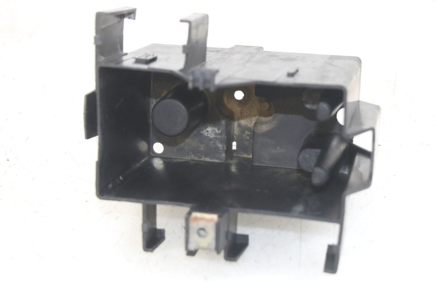 photo de SUPORTE DE BATERIA PEUGEOT LUDIX 50 (2005 - 2007) - Outro ângulo de visão