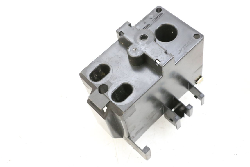 photo de SUPORTE DE BATERIA PEUGEOT LUDIX 50 (2005 - 2007) - Zoom do estado de desgaste