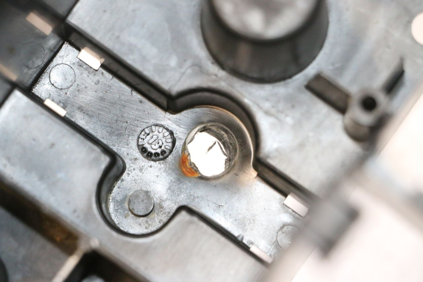 photo de CAIXA DE BATERIA PEUGEOT LUDIX PRO 2T 50 (2010 - 2017) - Detalhe da peça