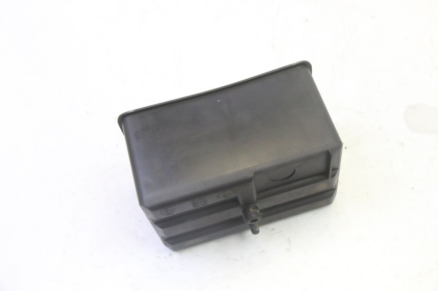 photo de SUPORTE DE BATERIA PIAGGIO LXV 4T 50 (2009 - 2013) - Zoom do estado de desgaste