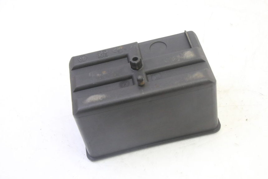 photo de SUPORTE DE BATERIA PIAGGIO LXV 4T 50 (2009 - 2013) - Outro ângulo de visão