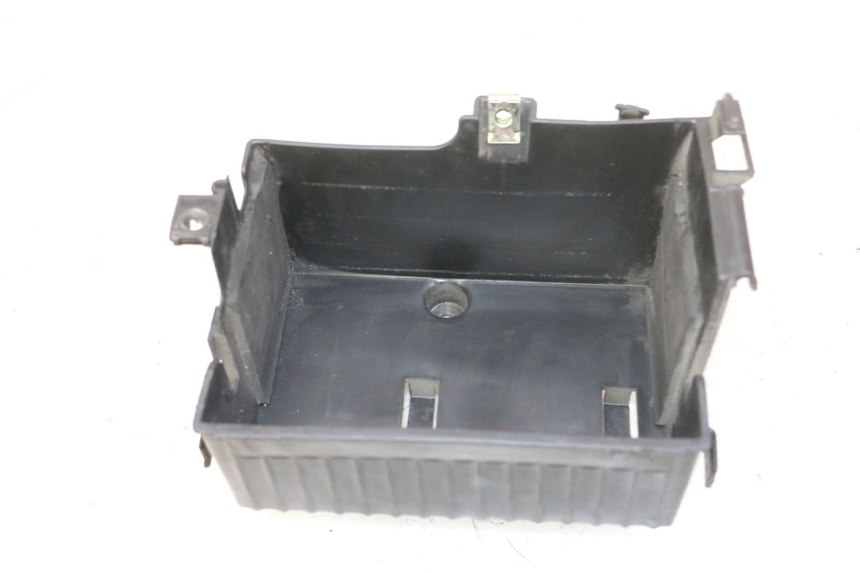 photo de SUPORTE DE BATERIA KYMCO LIKE 4T 50 (2019 - 2025) - Outro ângulo de visão