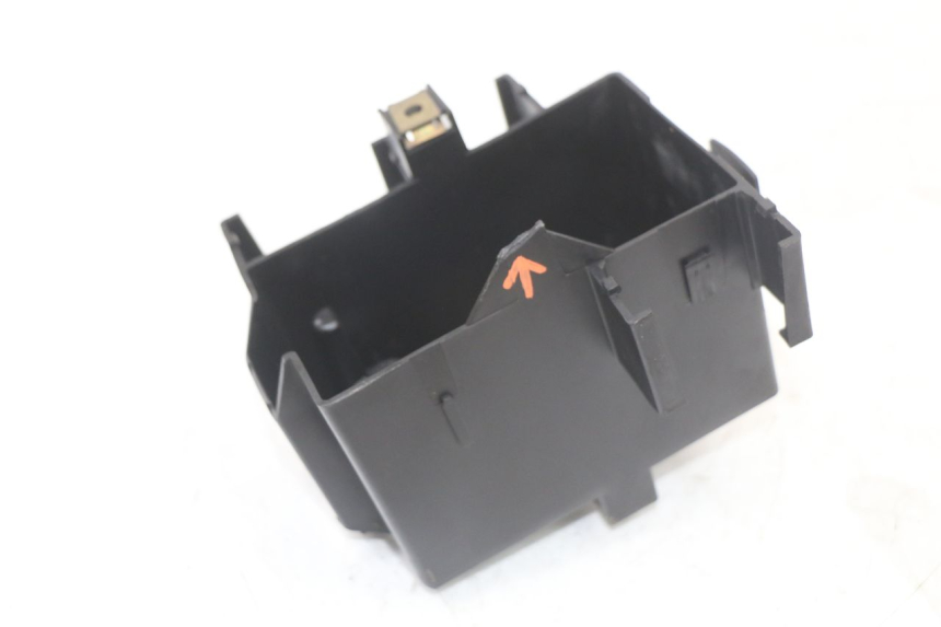 photo de SUPORTE DE BATERIA PEUGEOT LUDIX 50 (2005 - 2007) - Zoom do estado de desgaste