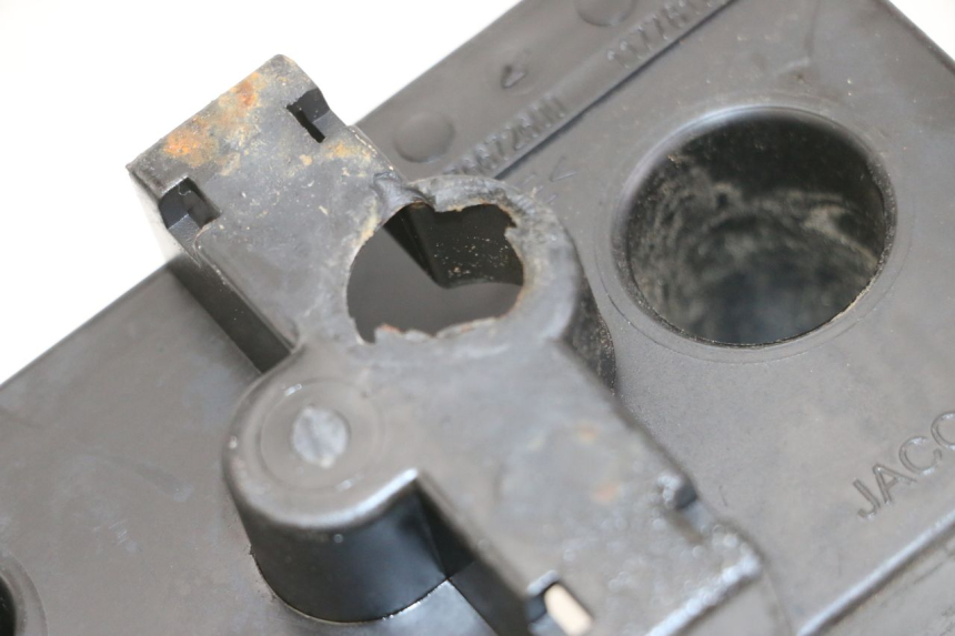photo de SUPORTE DE BATERIA PEUGEOT LUDIX 50 (2005 - 2007) - Ampliação técnica