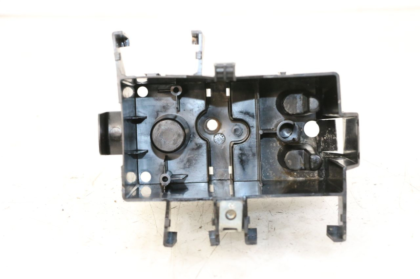 photo de CAIXA DE BATERIA PEUGEOT LUDIX 50 (2008 - 2017) - Outro ângulo de visão