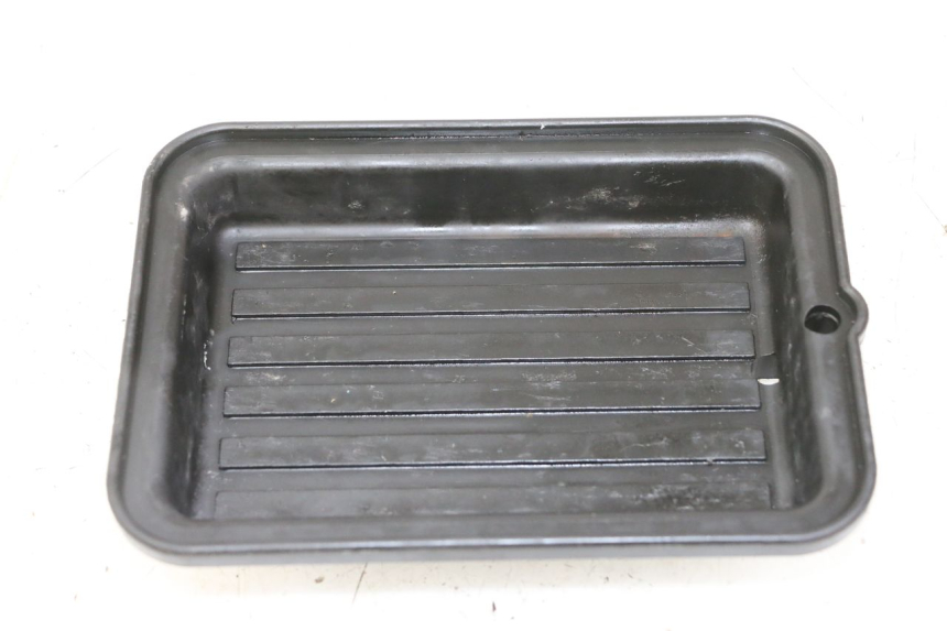 photo de SUPORTE DE BATERIA PIAGGIO VESPA GRANTURISMO 200 (2004 - 2005) - Vista principal