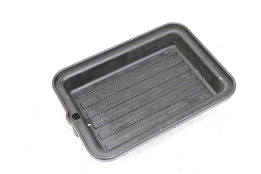 photo de SUPORTE DE BATERIA PIAGGIO VESPA GRANTURISMO 200 (2004 - 2005) - Detalhe da peça