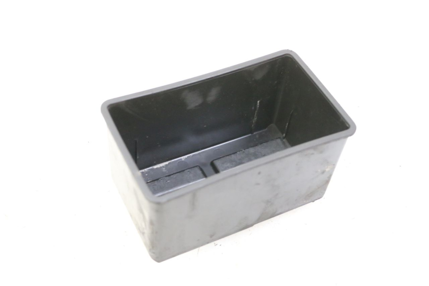 photo de CAIXA DE BATERIA PIAGGIO VESPA S 2T 50 (2007 - 2014) - Outro ângulo de visão