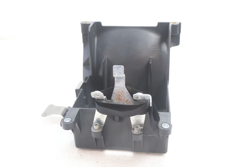 photo de CAIXA DE BATERIA HARLEY DAVIDSON ROAD GLIDE FLTRXSE 1920 (2018 - 2022) - Detalhe da peça