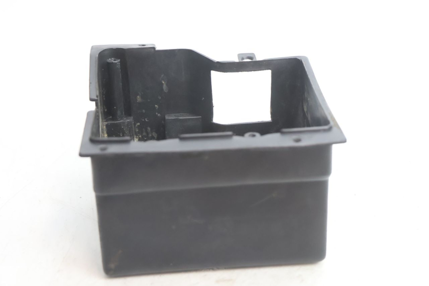 photo de SUPORTE DE BATERIA TNT MOTOR ROMA 10' 2T 50 (2011 - 2018) - Outro ângulo de visão