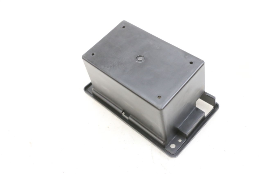 photo de SUPORTE DE BATERIA JM MOTORS SANTANA EVO 50 (2024 - 2026) - Zoom do estado de desgaste