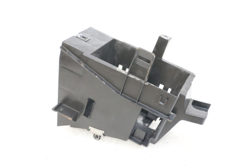 photo de SUPORTE DE BATERIA PEUGEOT SATELIS 125 (2006 - 2009) - Outro ângulo de visão