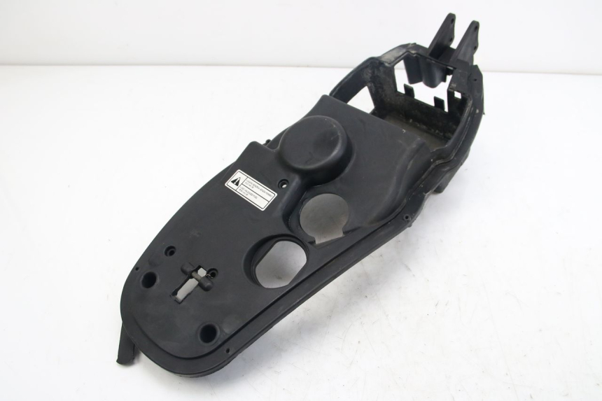 photo de SUPORTE DE BATERIA APRILIA SCARABEO 4T 50 (2009 - 2017) - Detalhe da peça
