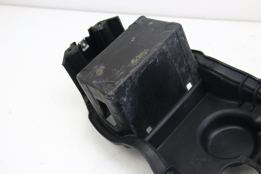 photo de SUPORTE DE BATERIA APRILIA SCARABEO 4T 50 (2009 - 2017) - Estrutura - ampliação