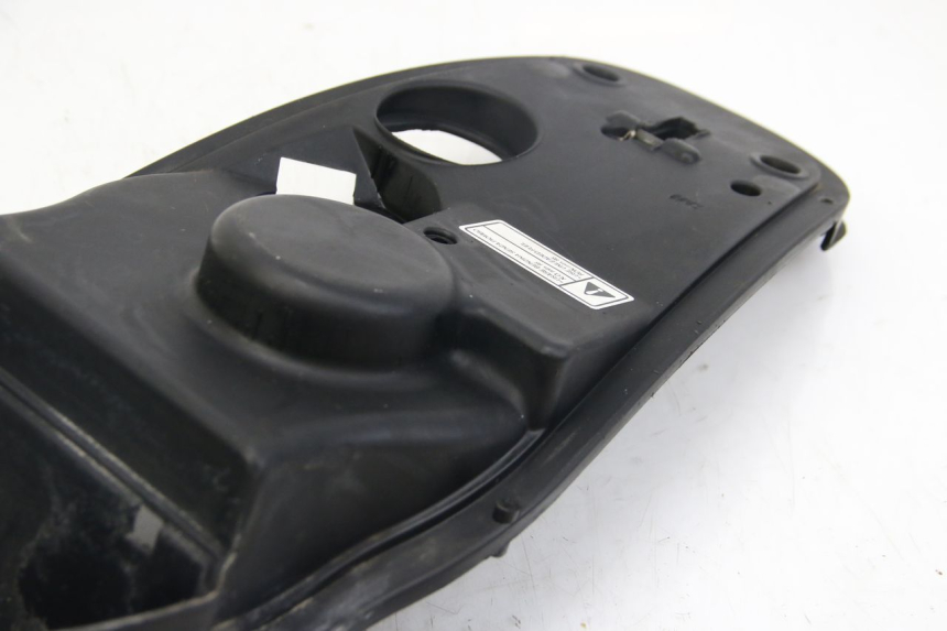 photo de SUPORTE DE BATERIA APRILIA SCARABEO 4T 50 (2009 - 2017) - Pontos de fixação