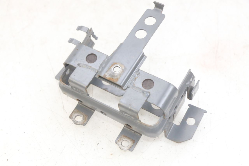 photo de SUPORTE DE BATERIA HONDA SCV LEAD 100 (2003 - 2007) - Zoom do estado de desgaste