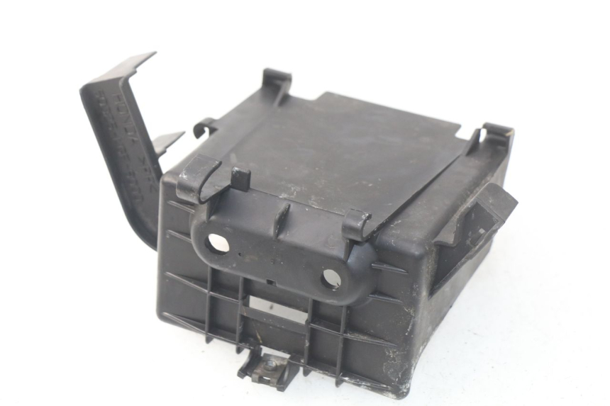 photo de CAIXA DE BATERIA HONDA SES DYLAN 125 (2002 - 2006) - Zoom do estado de desgaste