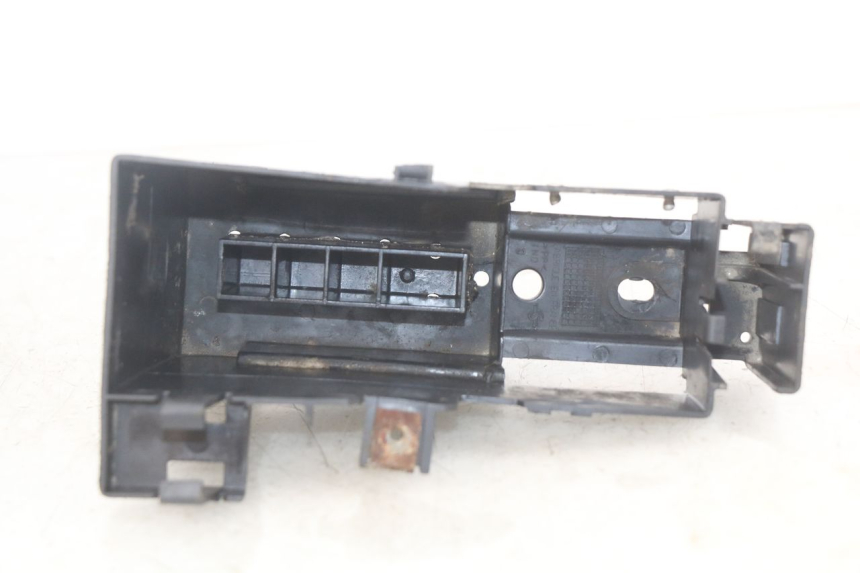 photo de SUPORTE DE BATERIA PEUGEOT SPEEDFIGHT LC 50 (1996 - 2002) - Zoom do estado de desgaste