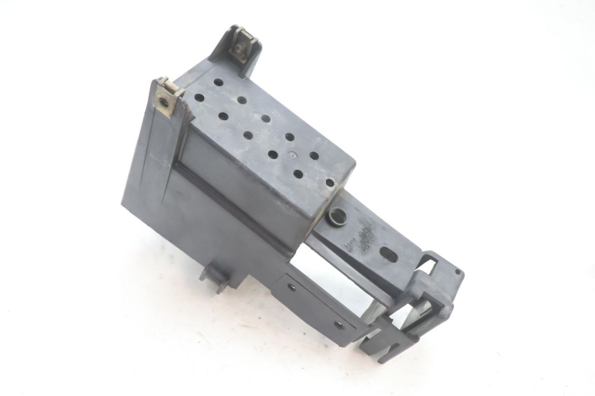 photo de SUPORTE DE BATERIA PEUGEOT SPEEDFIGHT LC 50 (1996 - 2002) - Outro ângulo de visão