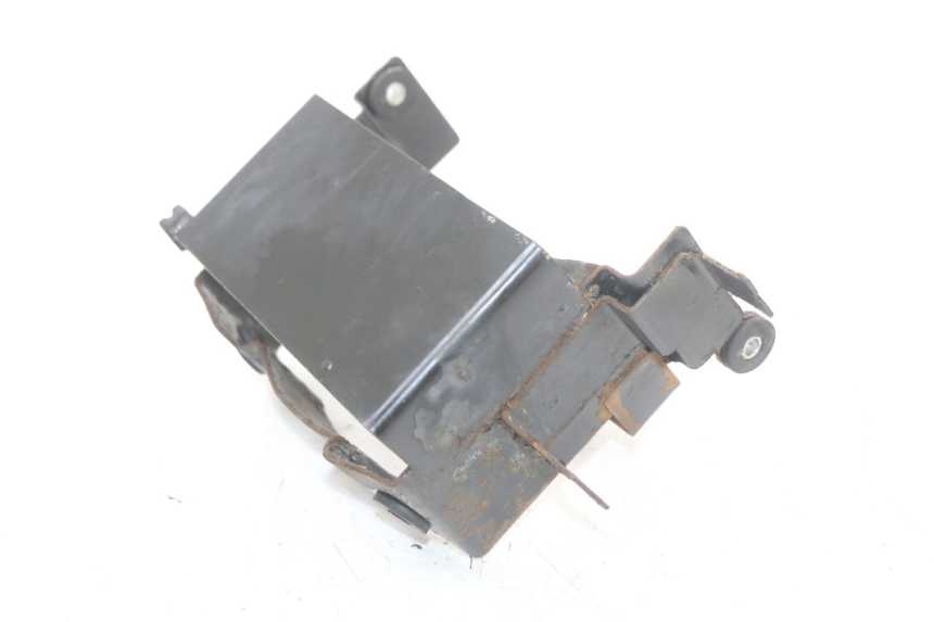 photo de SUPORTE DE BATERIA SUZUKI GS F 500 (2004 - 2007) - Detalhe da peça