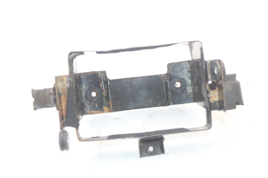 photo de SUPORTE DE BATERIA SUZUKI GS F 500 (2004 - 2007) - Estado da superfície