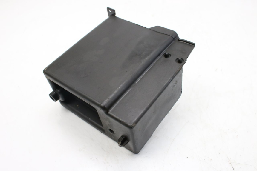 photo de SUPORTE DE BATERIA PIAGGIO VESPA GTS IGET ABS 125 (2017 - 2023) - Zoom do estado de desgaste