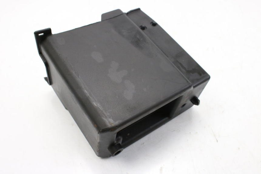 photo de SUPORTE DE BATERIA PIAGGIO VESPA GTS IGET ABS 125 (2017 - 2023) - Outro ângulo de visão