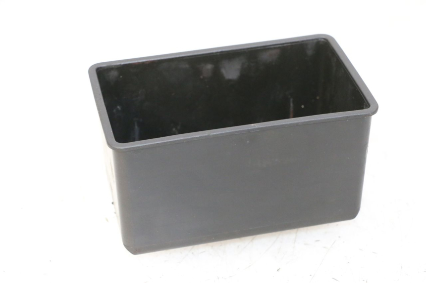 photo de CAIXA DE BATERIA PIAGGIO VESPA S 2T 50 (2007 - 2014) - Zoom do estado de desgaste