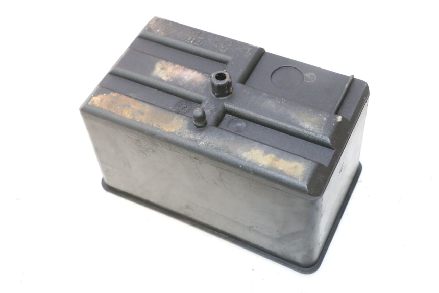 photo de CAIXA DE BATERIA PIAGGIO VESPA S 2T 50 (2007 - 2014) - Zoom do estado de desgaste