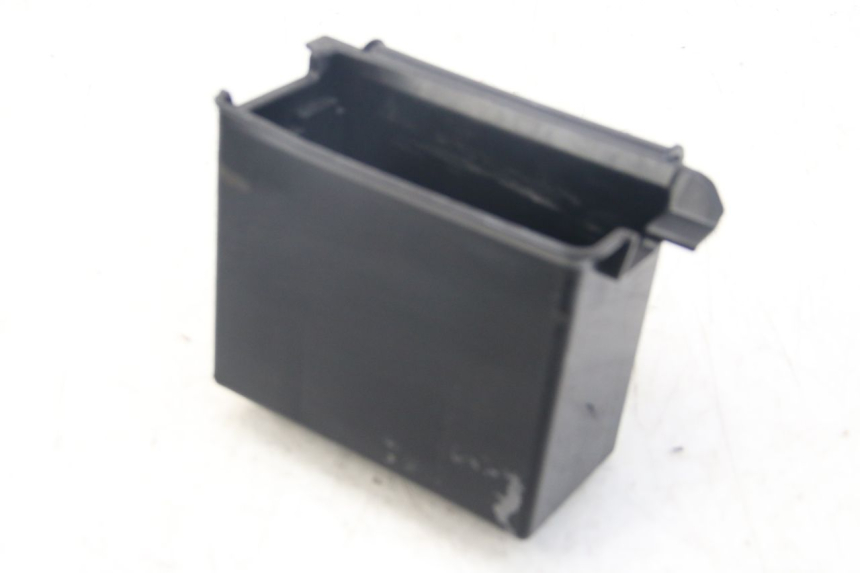 photo de CAIXA DE BATERIA PIAGGIO VESPA SPRINT 2T 50 (2014 - 2018) - Vista principal