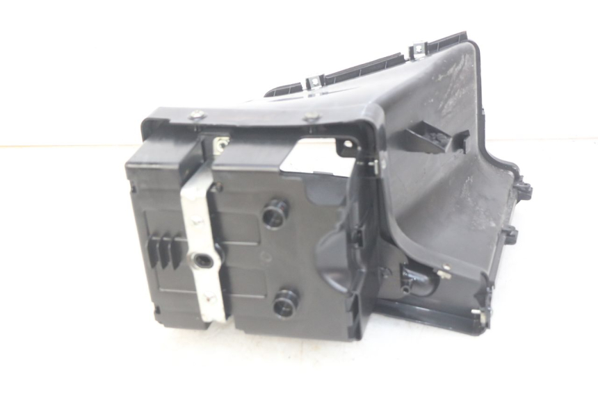 photo de SUPORTE DE BATERIA HONDA VISION NSC R 50 (2013 - 2015) - Detalhe da peça