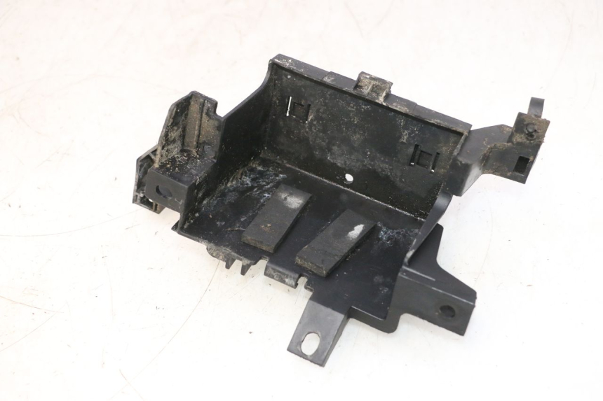 photo de SUPORTE DE BATERIA PEUGEOT VIVACITY NEW 2T 50 (2008 - 2017) - Outro ângulo de visão